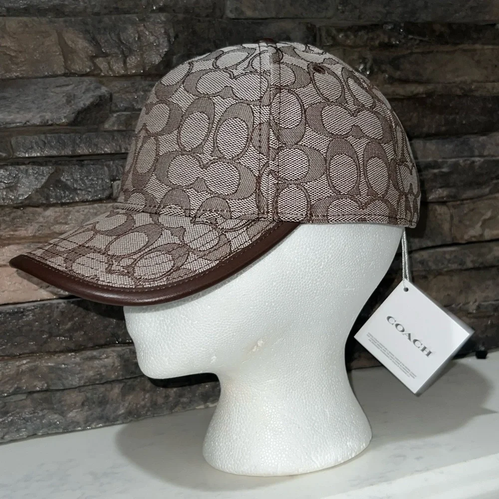 Coach Cap 🧢 - Picture 1 of 16